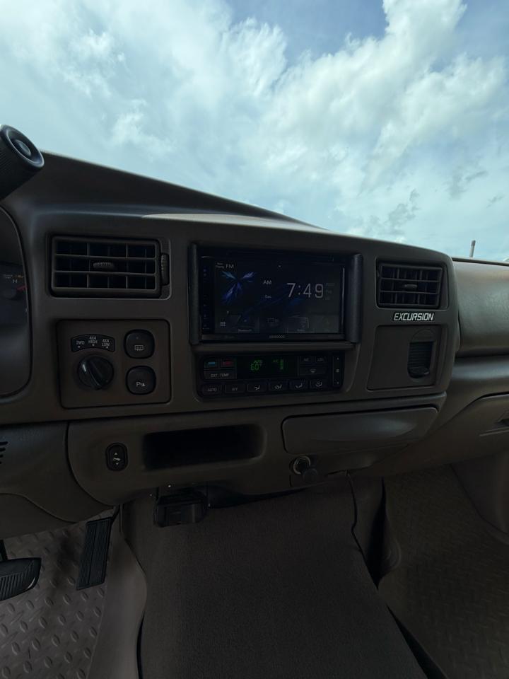 Ford Excursion Eddie Bauer 6.0L 4WD 2003