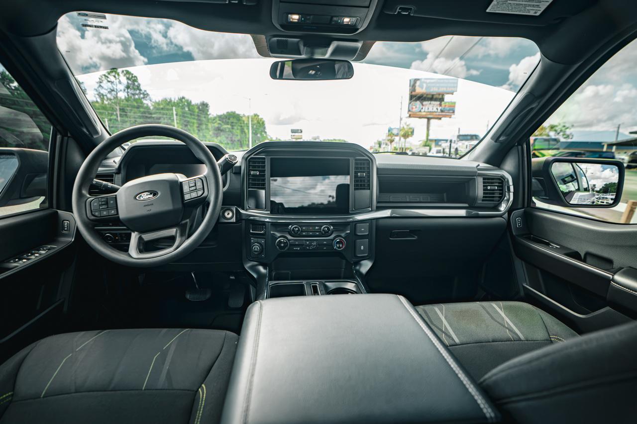 Ford F150 STX Supercab 4WD 2025