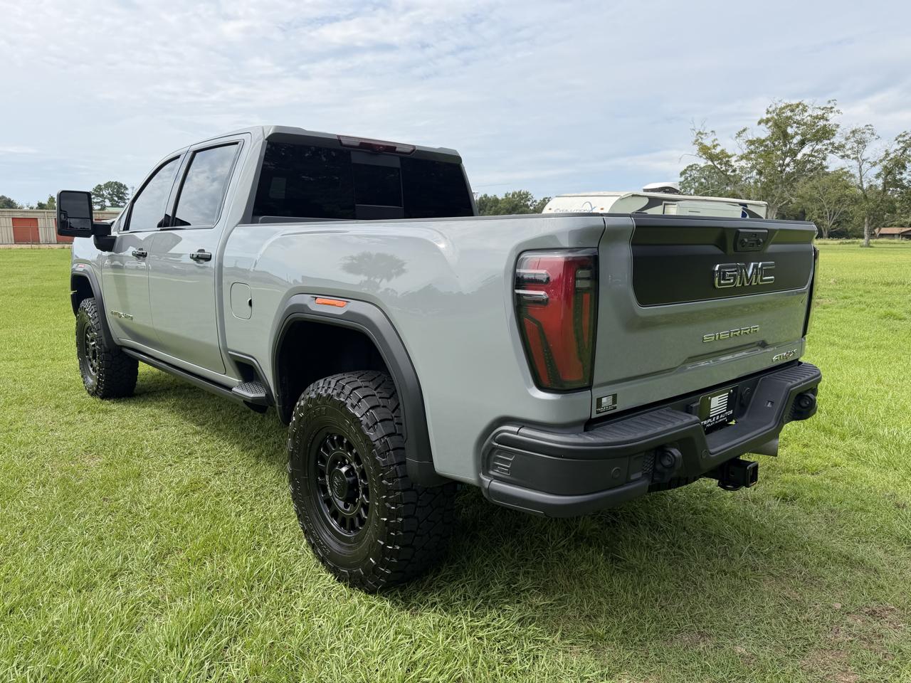 GMC Sierra 2500HD 4WD Crew Cab 159" AT4X 2025