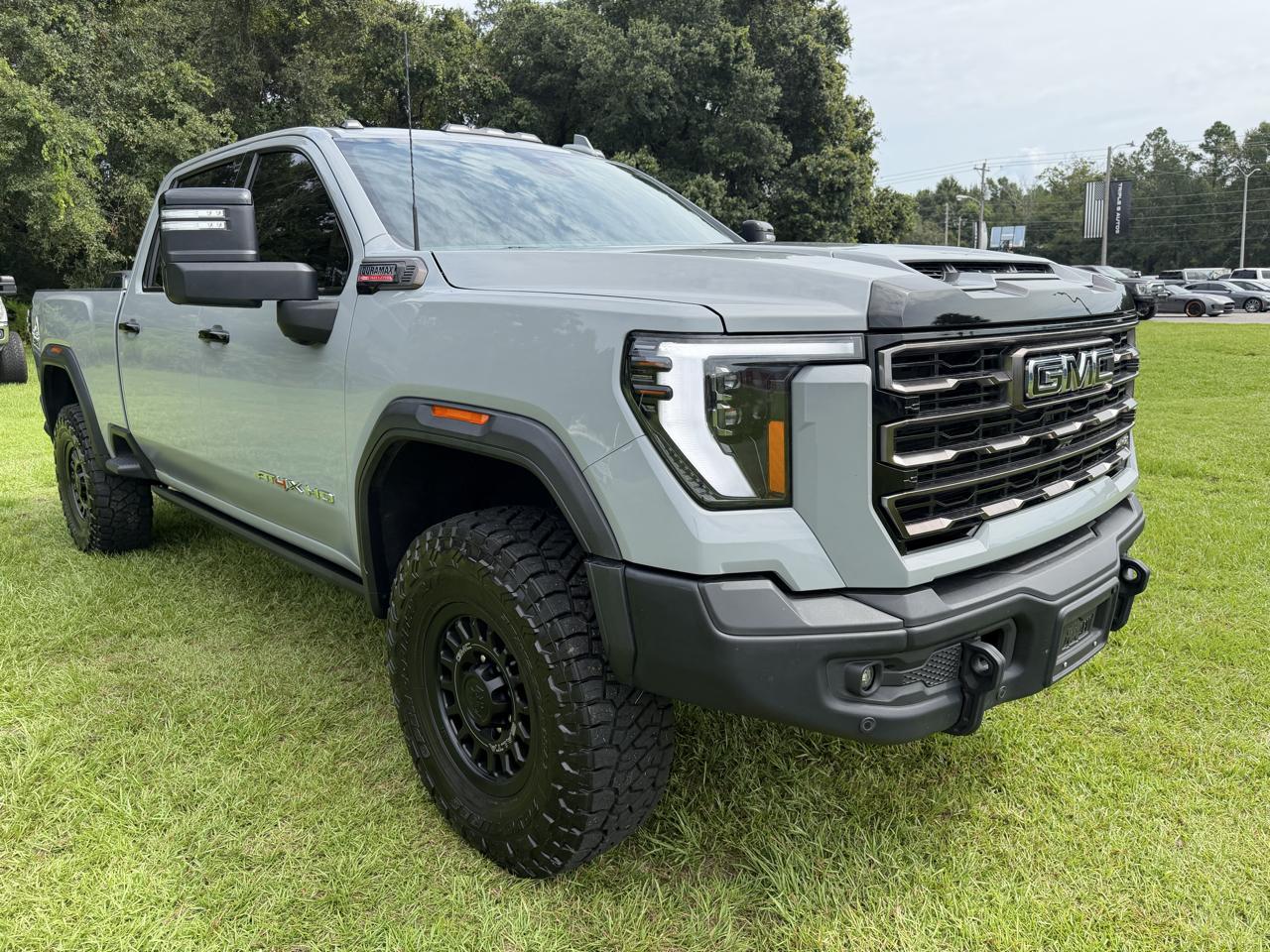 GMC Sierra 2500HD 4WD Crew Cab 159" AT4X 2025