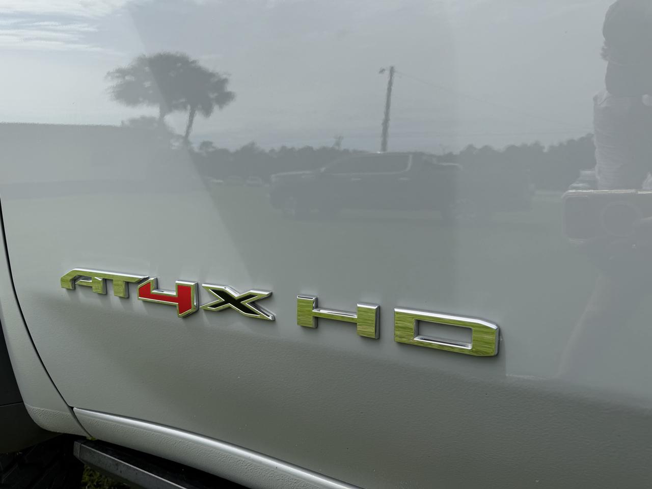 GMC Sierra 2500HD 4WD Crew Cab 159" AT4X 2025