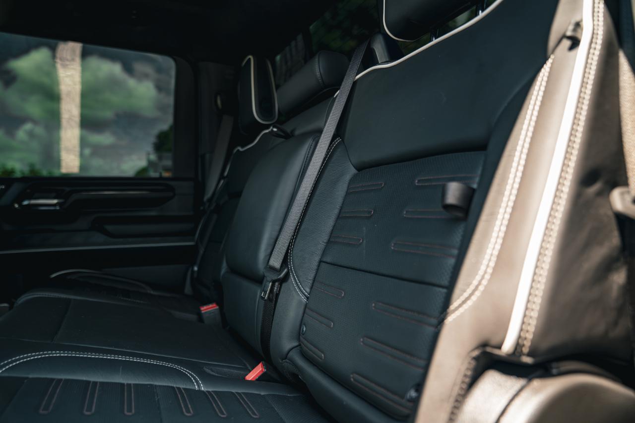 GMC Sierra 2500HD 4WD Crew Cab 159" AT4X 2025