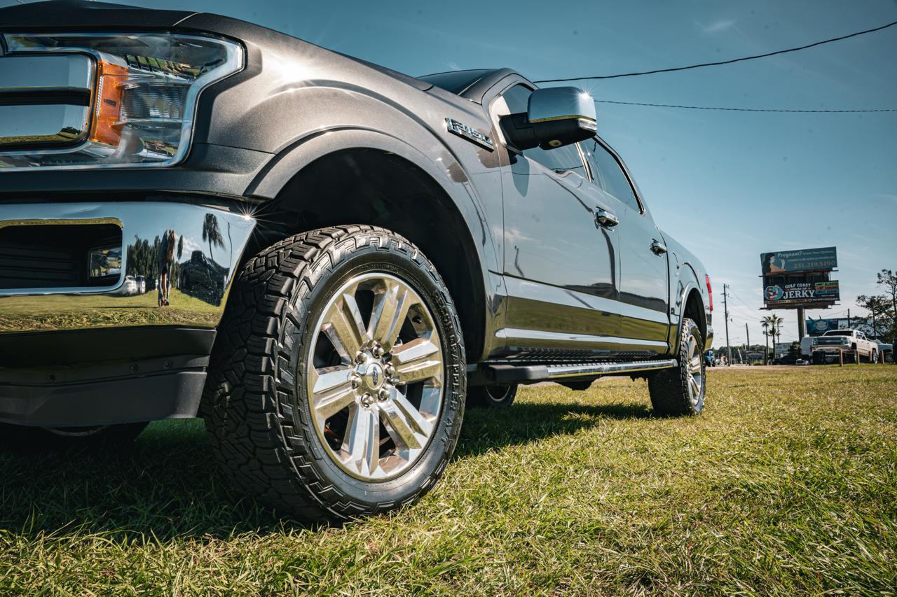 Ford F-150 SuperCrew 139" Lariat 4WD 2019