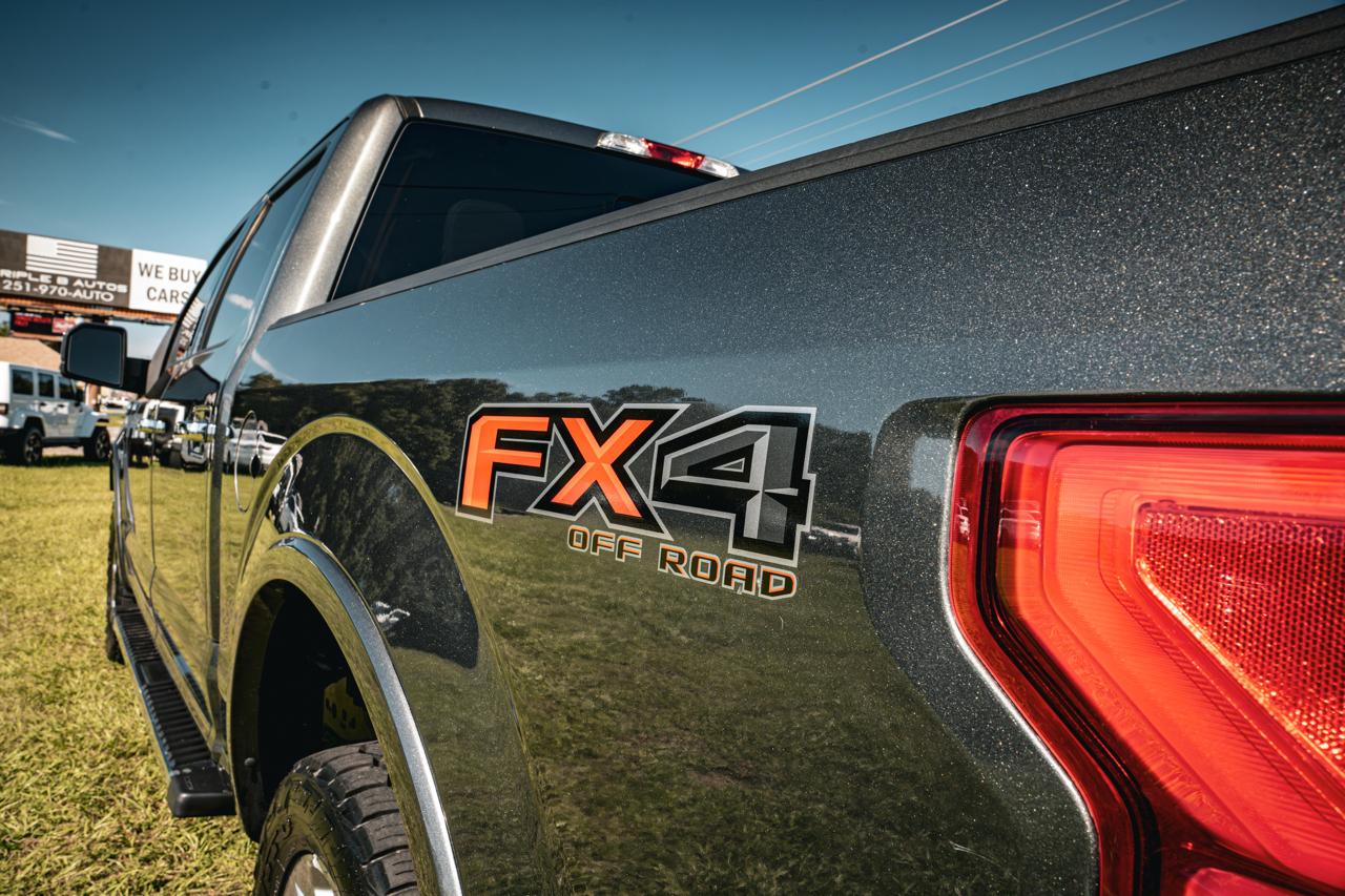 Ford F-150 SuperCrew 139" Lariat 4WD 2019