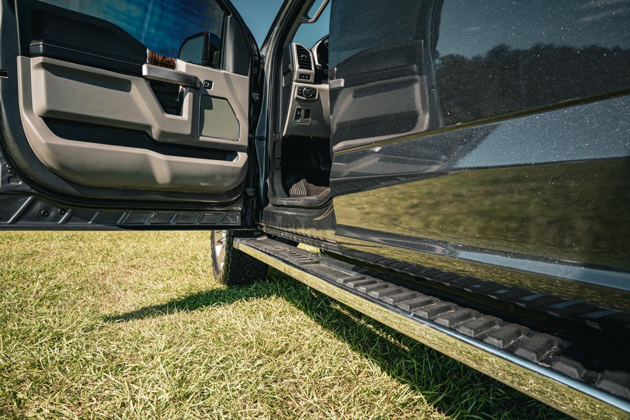 Ford F-150 SuperCrew 139" Lariat 4WD 2019