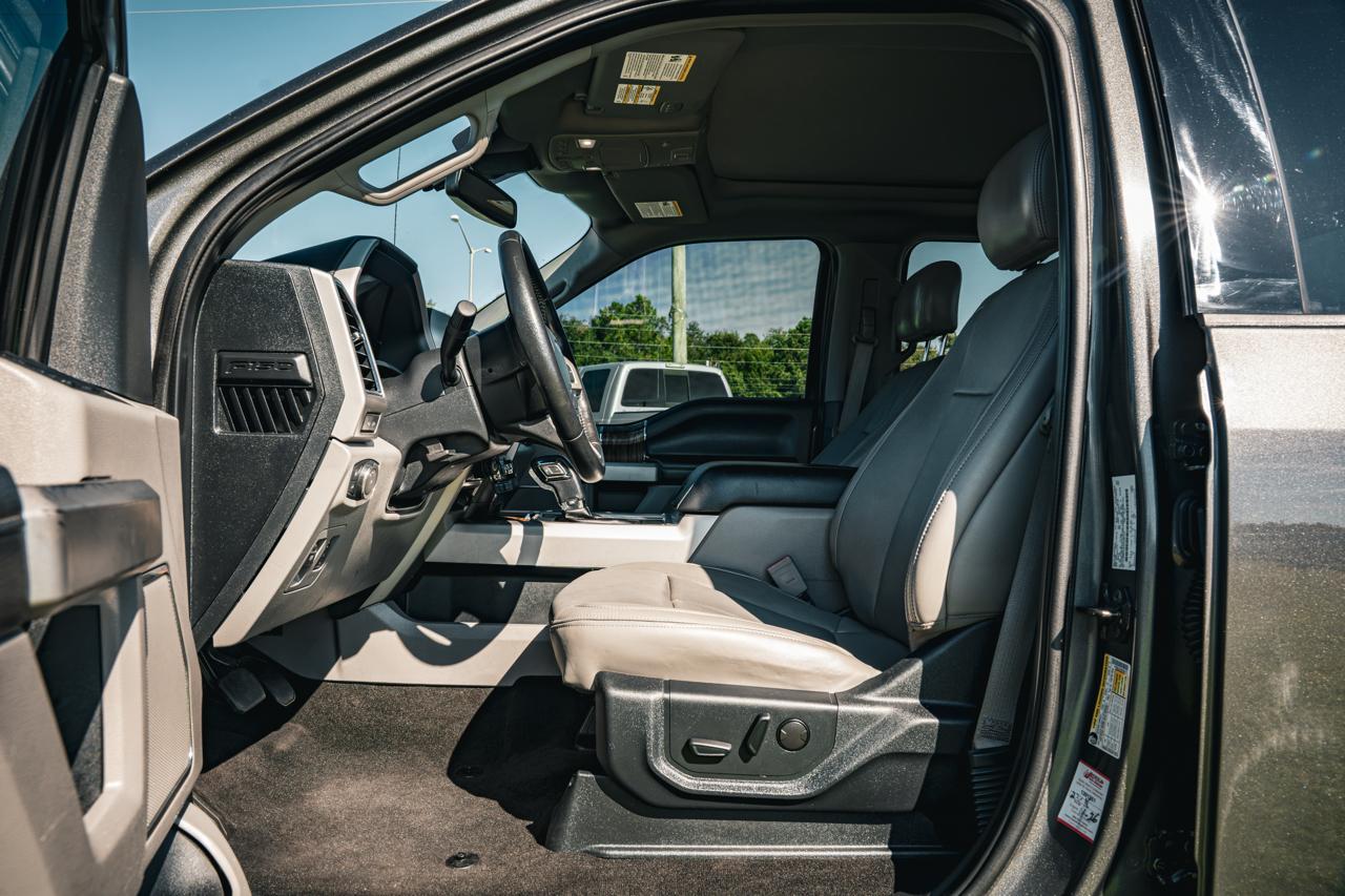 Ford F-150 SuperCrew 139" Lariat 4WD 2019