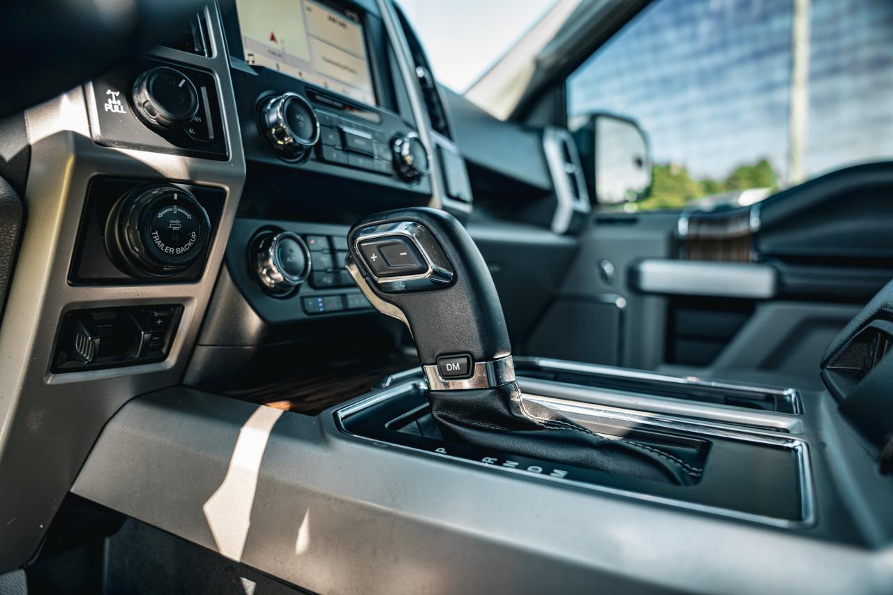 Ford F-150 SuperCrew 139" Lariat 4WD 2019