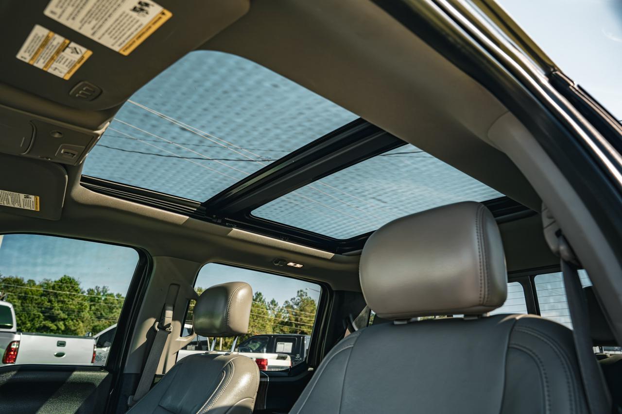 Ford F-150 SuperCrew 139" Lariat 4WD 2019