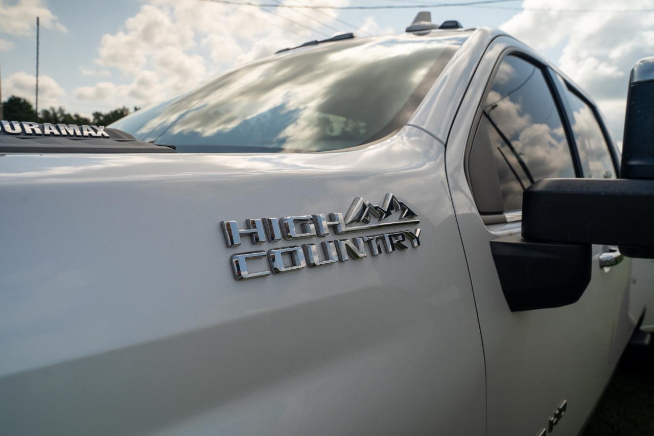 Chevrolet Silverado 3500HD 4WD Crew Cab 172" High Country 2022