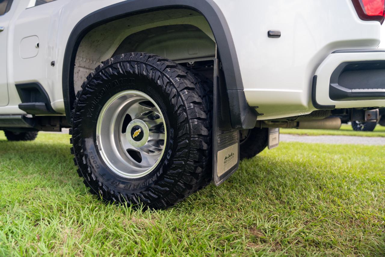 Chevrolet Silverado 3500HD 4WD Crew Cab 172" High Country 2022