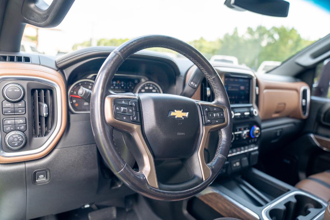 Chevrolet Silverado 3500HD 4WD Crew Cab 172" High Country 2022