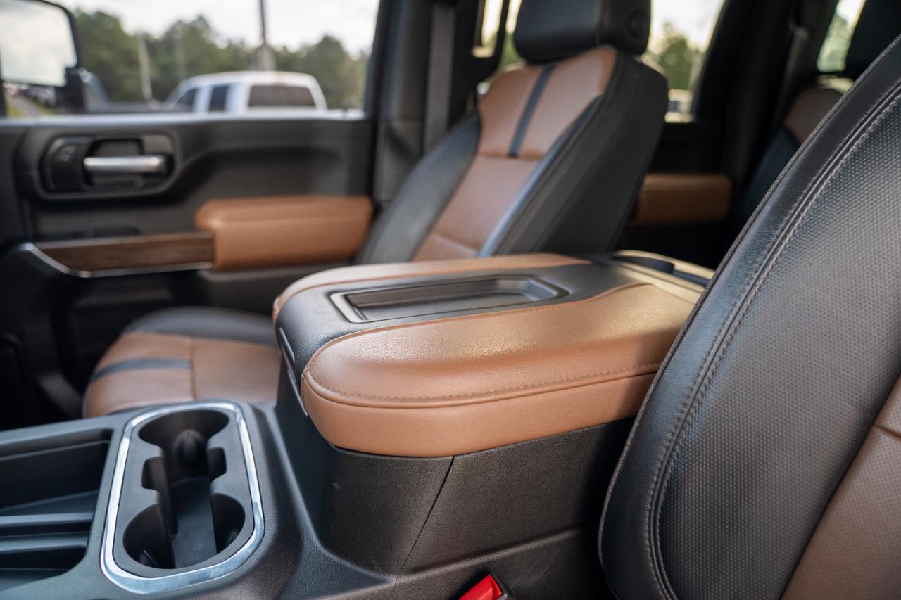 Chevrolet Silverado 3500HD 4WD Crew Cab 172" High Country 2022
