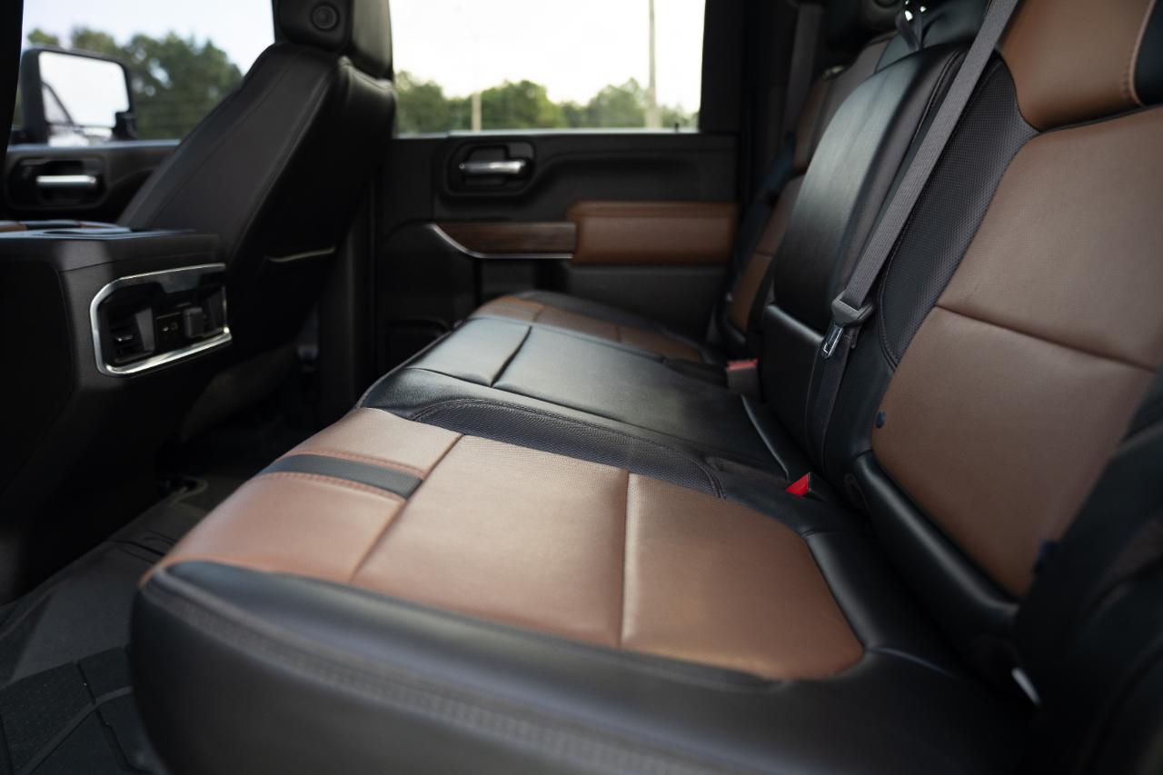 Chevrolet Silverado 3500HD 4WD Crew Cab 172" High Country 2022