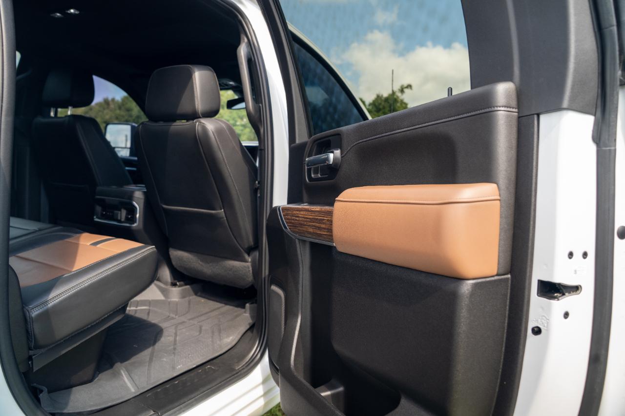 Chevrolet Silverado 3500HD 4WD Crew Cab 172" High Country 2022