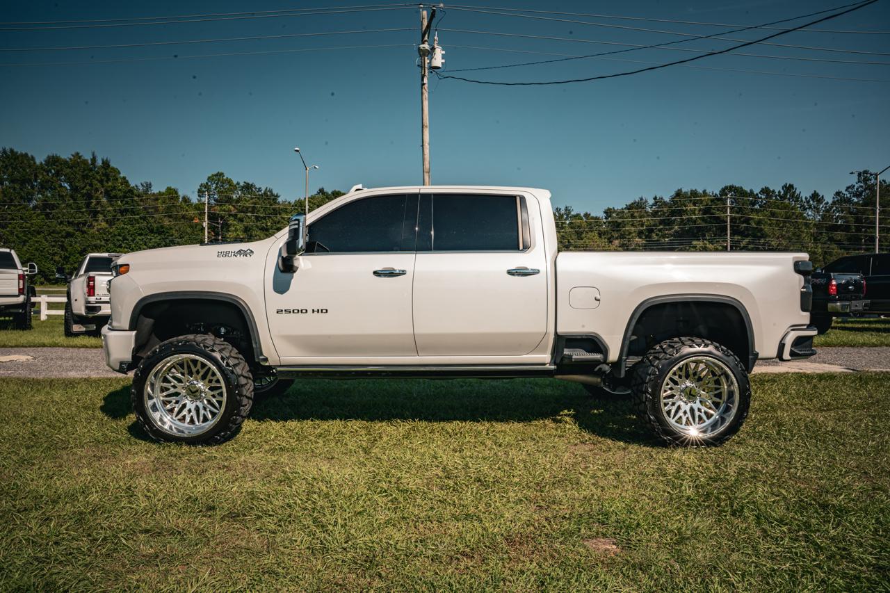 Chevrolet Silverado 2500HD 4WD Crew Cab 159" High Country 2023