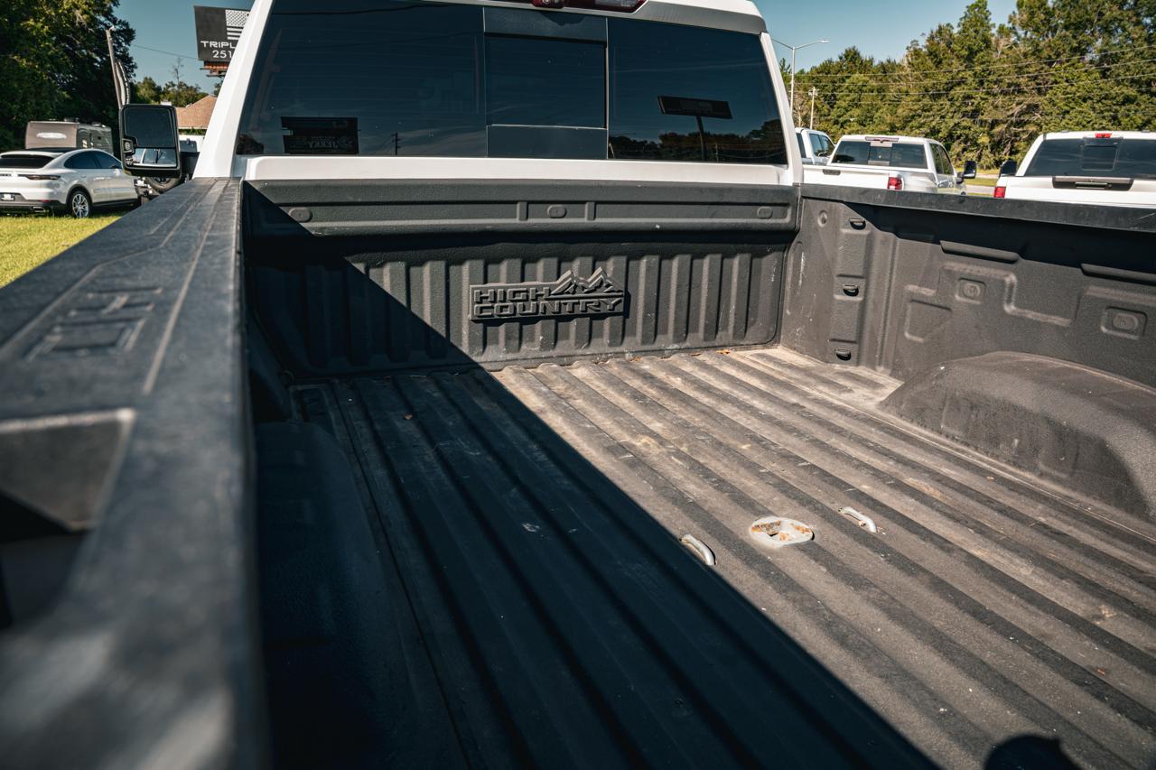 Chevrolet Silverado 2500HD 4WD Crew Cab 159" High Country 2023