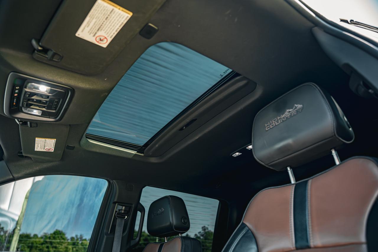 Chevrolet Silverado 2500HD 4WD Crew Cab 159" High Country 2023