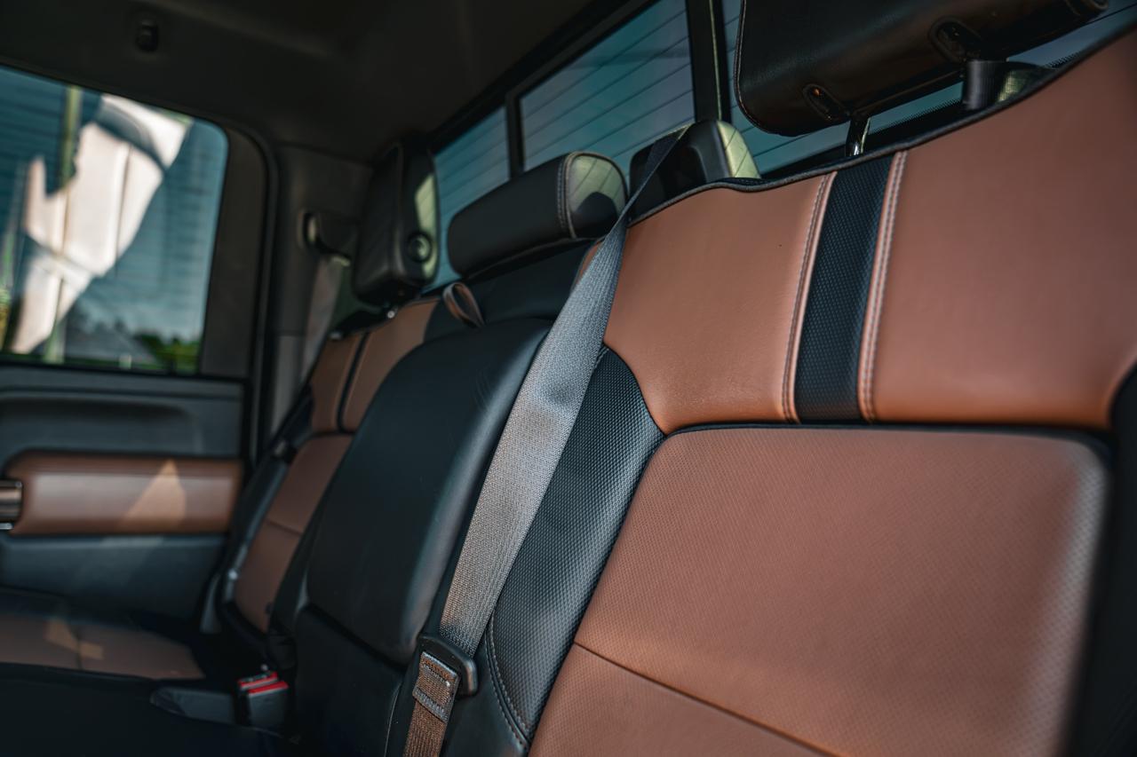 Chevrolet Silverado 2500HD 4WD Crew Cab 159" High Country 2023