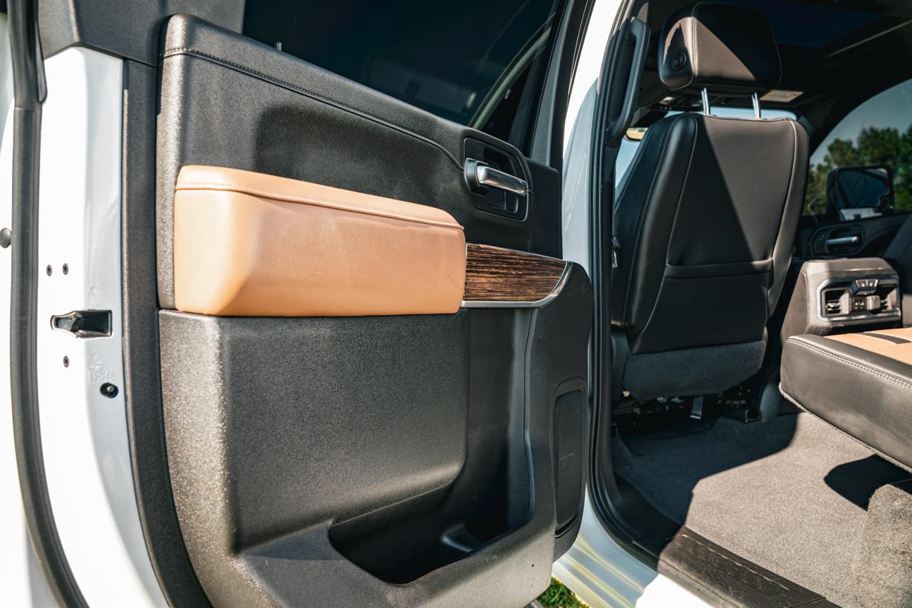 Chevrolet Silverado 2500HD 4WD Crew Cab 159" High Country 2023