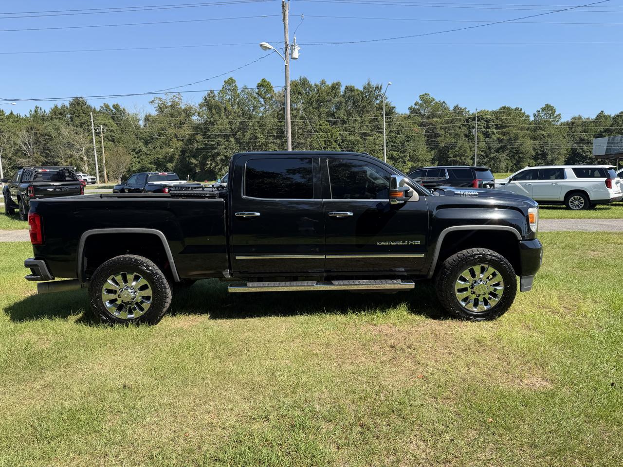 GMC Sierra 2500HD 4WD Crew Cab 153.7" Denali 2017