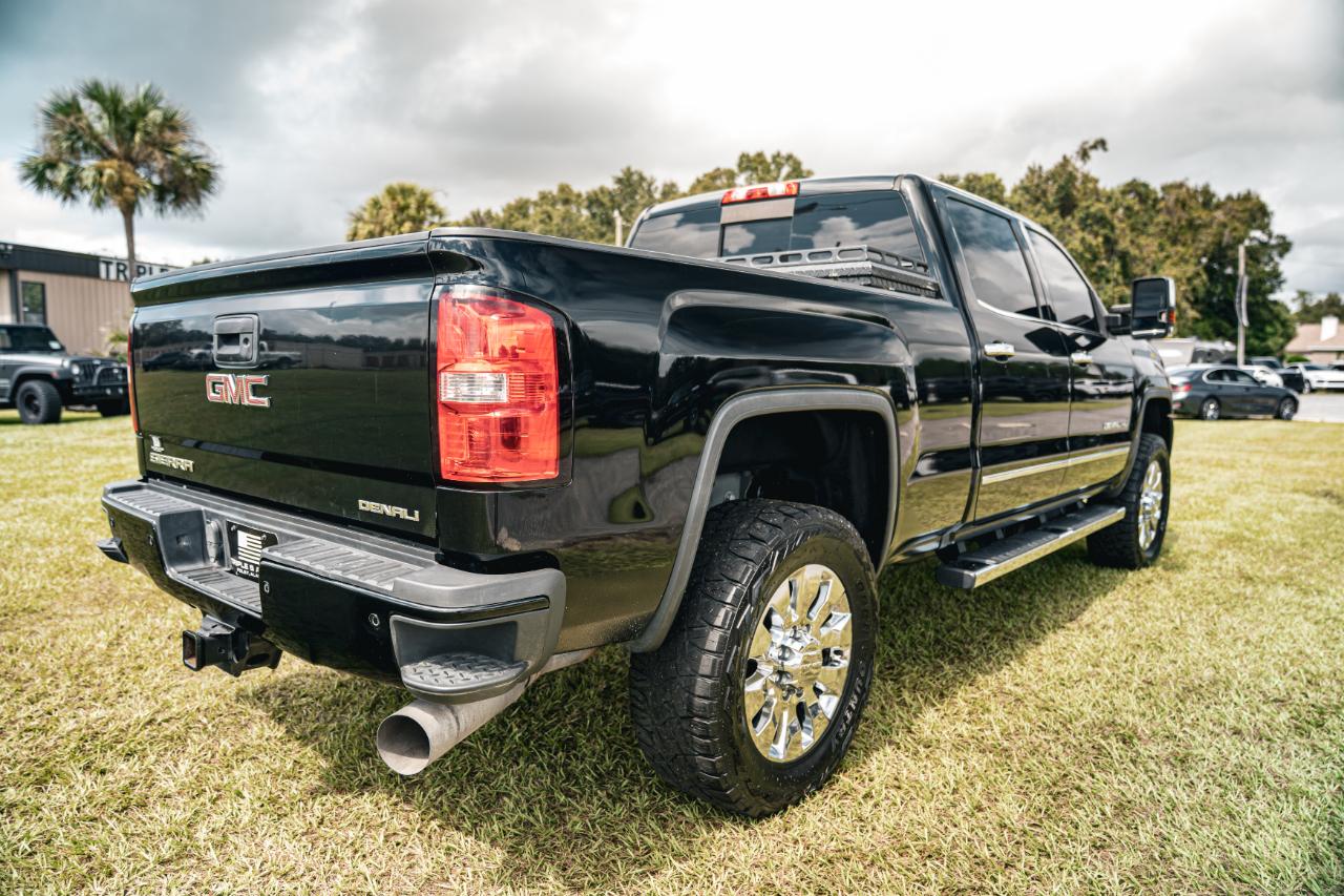 GMC Sierra 2500HD 4WD Crew Cab 153.7" Denali 2017