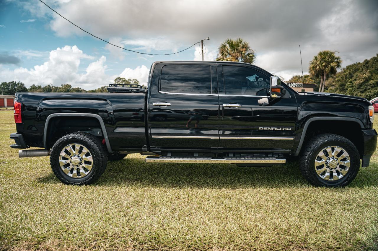 GMC Sierra 2500HD 4WD Crew Cab 153.7" Denali 2017