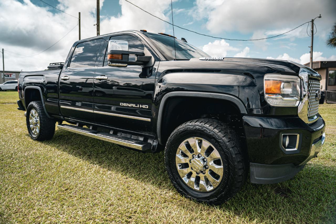 GMC Sierra 2500HD 4WD Crew Cab 153.7" Denali 2017