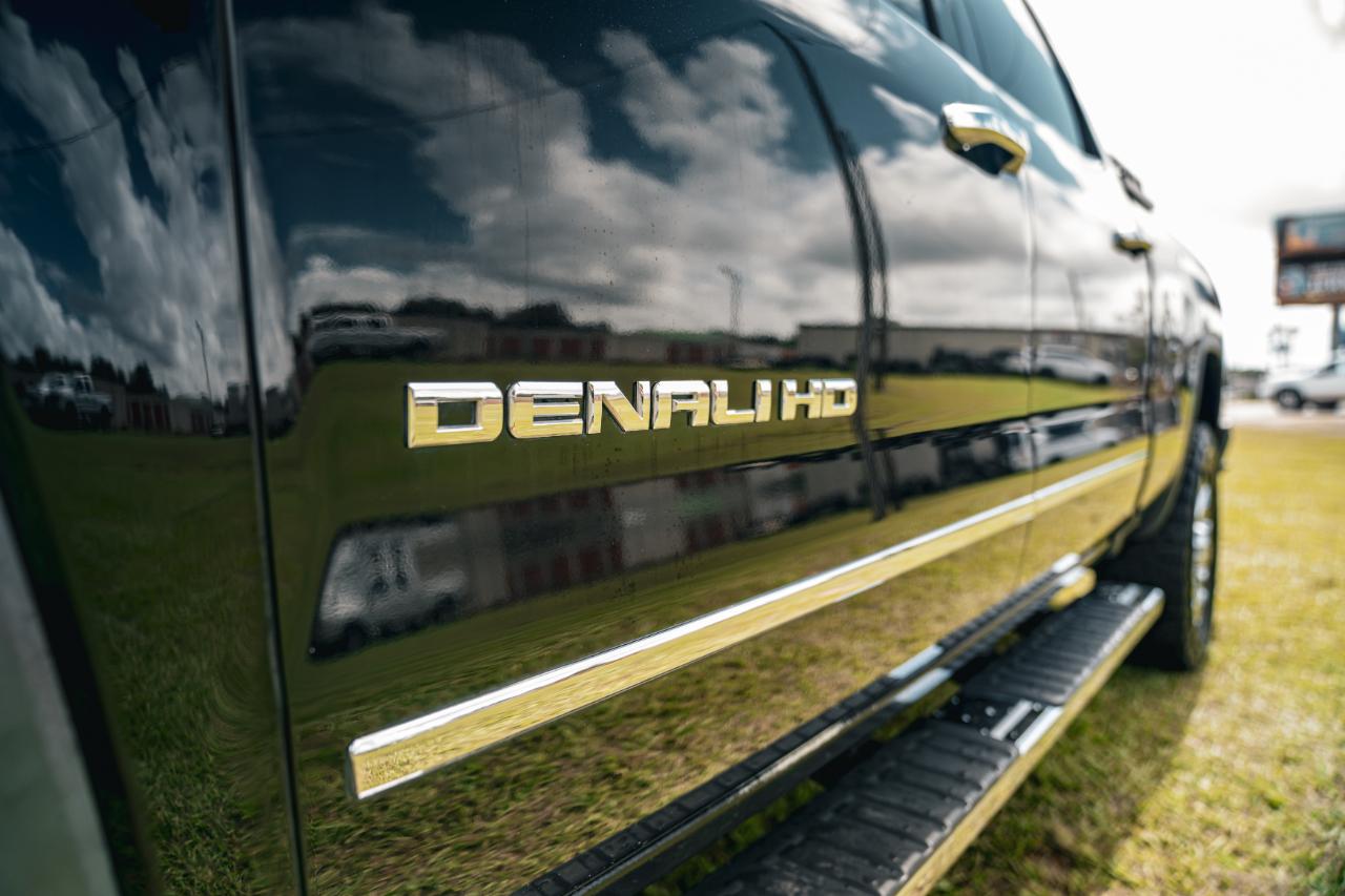 GMC Sierra 2500HD 4WD Crew Cab 153.7" Denali 2017