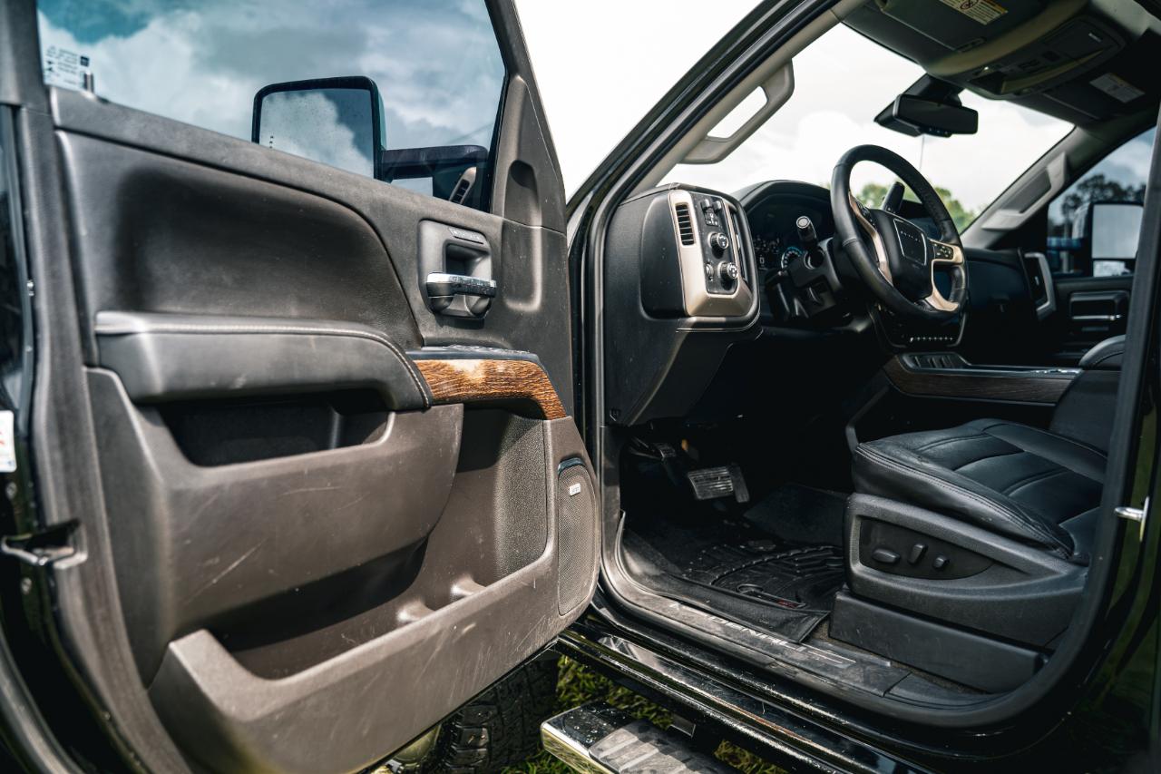 GMC Sierra 2500HD 4WD Crew Cab 153.7" Denali 2017