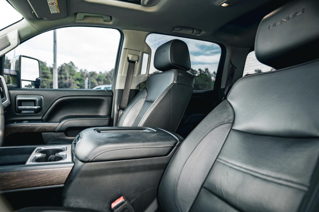 GMC Sierra 2500HD 4WD Crew Cab 153.7" Denali 2017