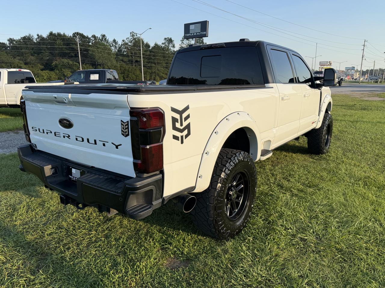 Ford Super Duty F-250 SRW Lariat 4WD Crew Cab 6.75' Box 2025
