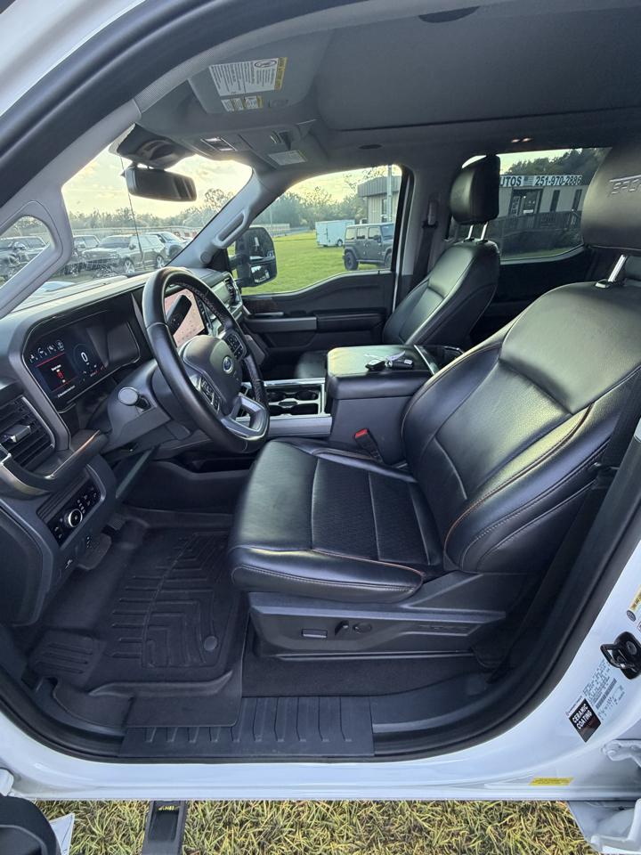 Ford Super Duty F-250 SRW Lariat 4WD Crew Cab 6.75' Box 2025