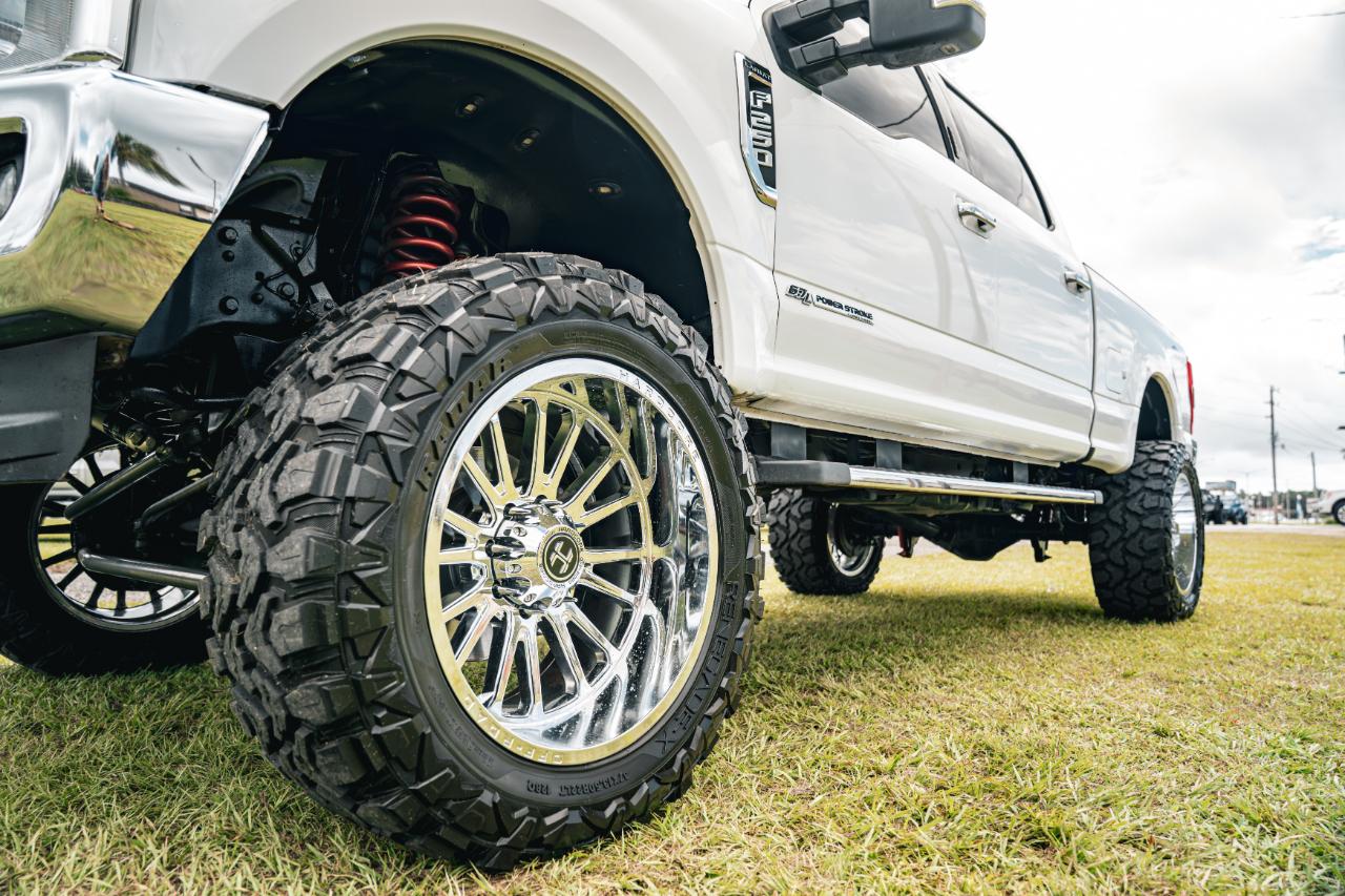 Ford Super Duty F-250 SRW Lariat 4WD Crew Cab 6.75' Box 2018