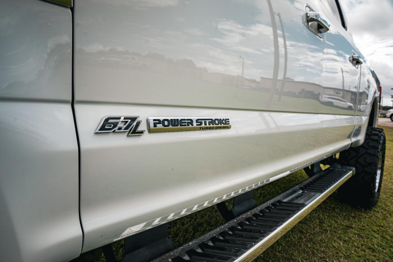 Ford Super Duty F-250 SRW Lariat 4WD Crew Cab 6.75' Box 2018