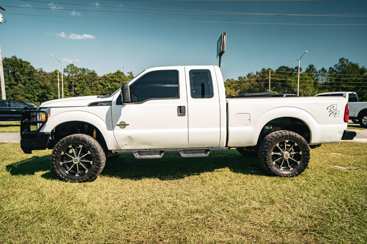 Ford Super Duty F-250 SRW 4WD SuperCab 142" Lariat 2012