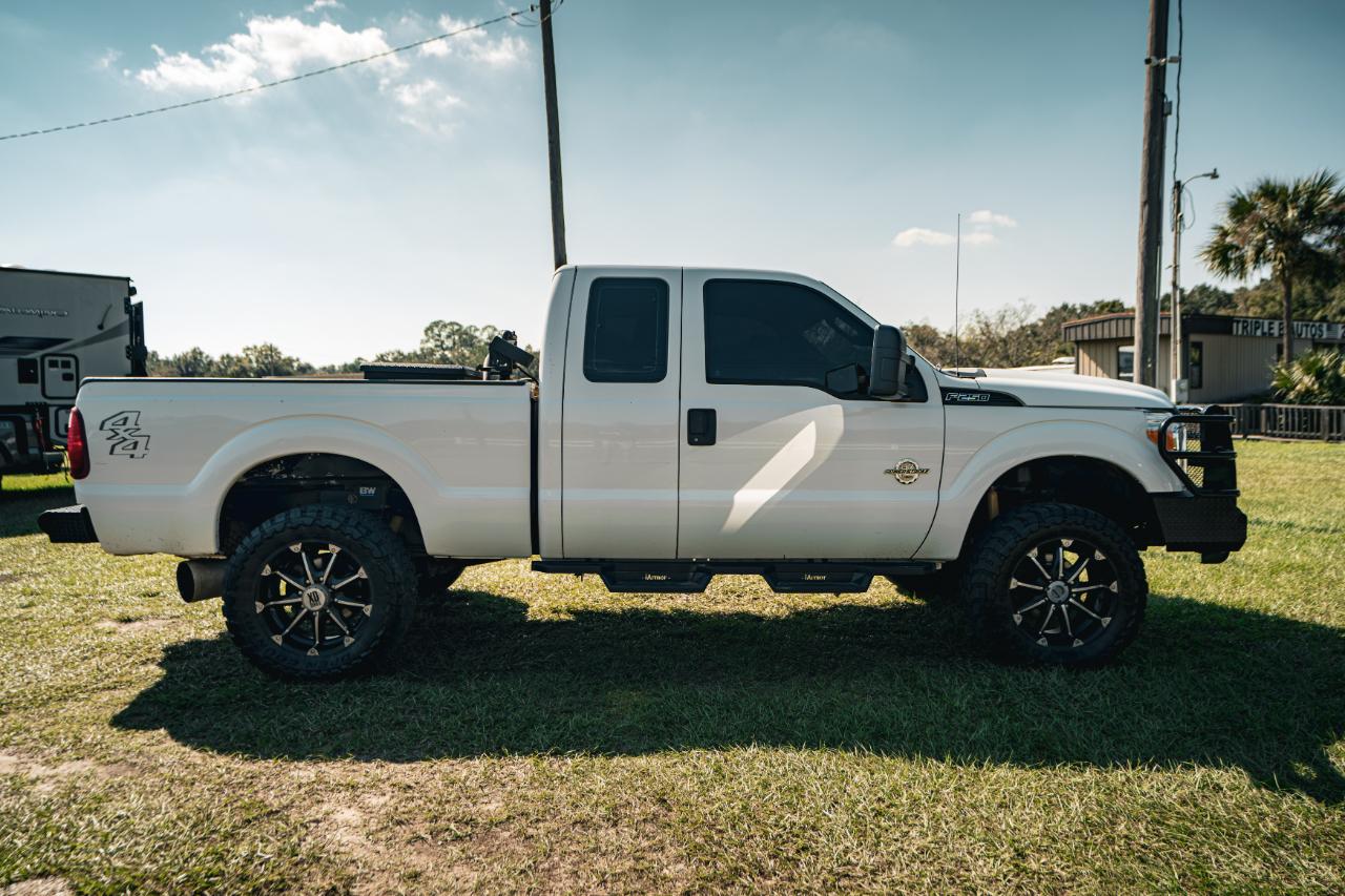 Ford Super Duty F-250 SRW 4WD SuperCab 142" Lariat 2012