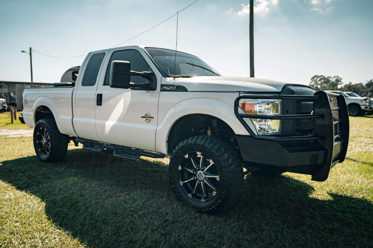 Ford Super Duty F-250 SRW 4WD SuperCab 142" Lariat 2012