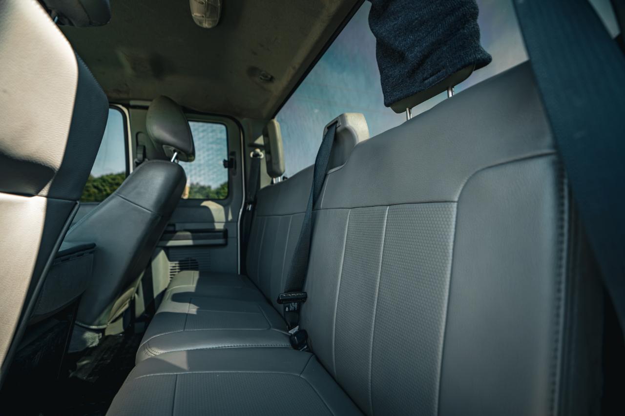 Ford Super Duty F-250 SRW 4WD SuperCab 142" Lariat 2012