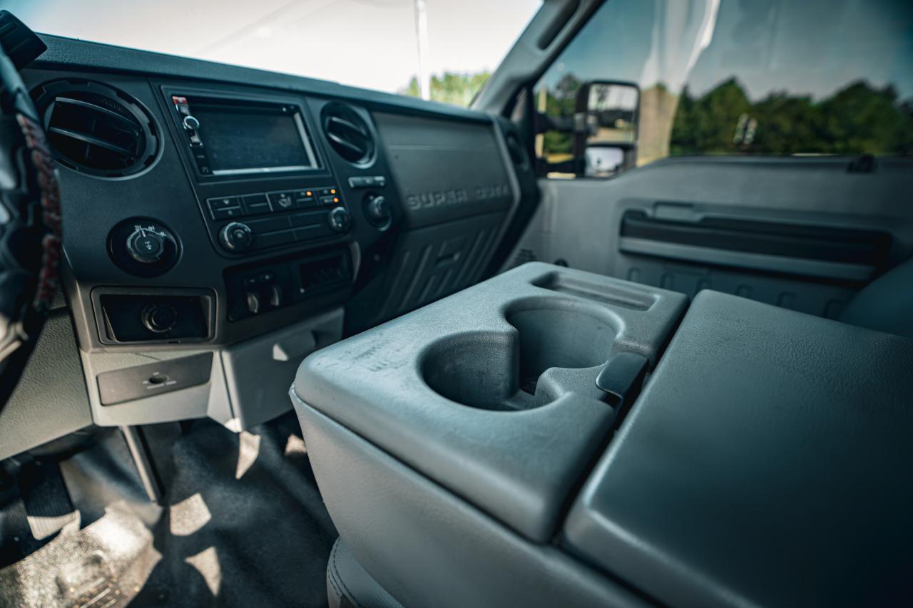 Ford Super Duty F-250 SRW 4WD SuperCab 142" Lariat 2012