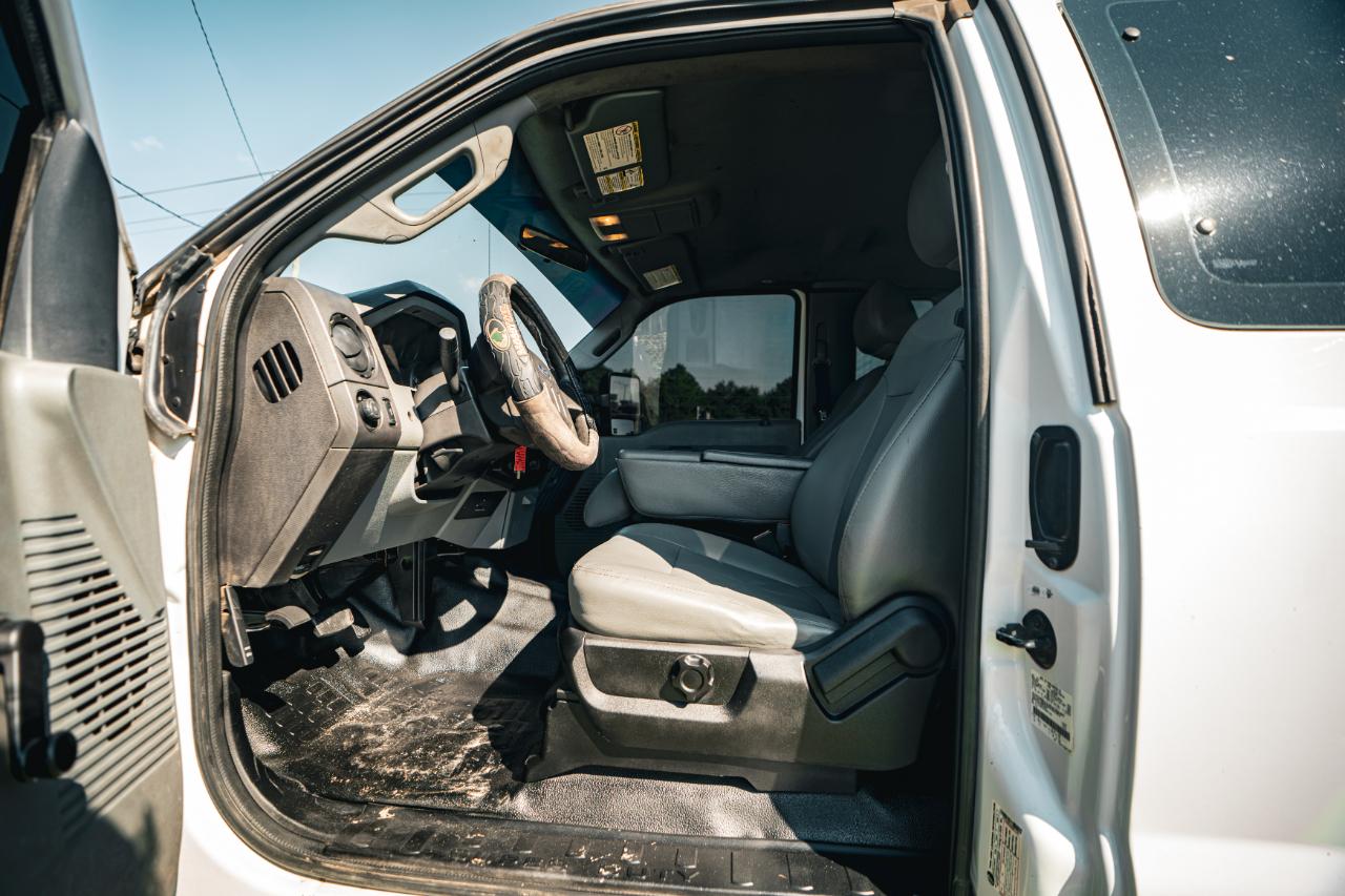Ford Super Duty F-250 SRW 4WD SuperCab 142" Lariat 2012