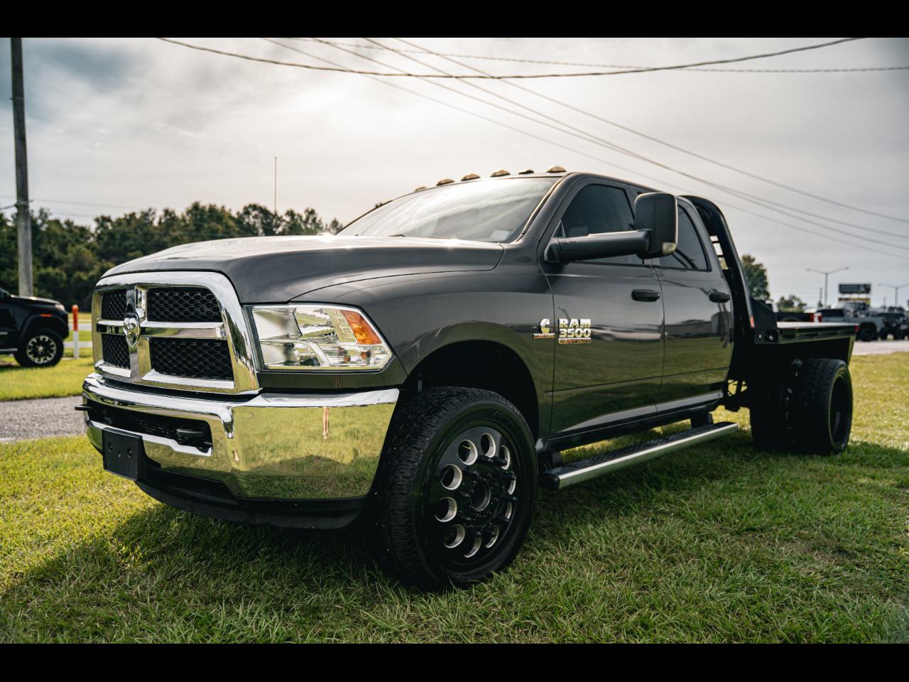 2018 RAM 3500 Tradesman 4x4 Crew Cab 8' Box