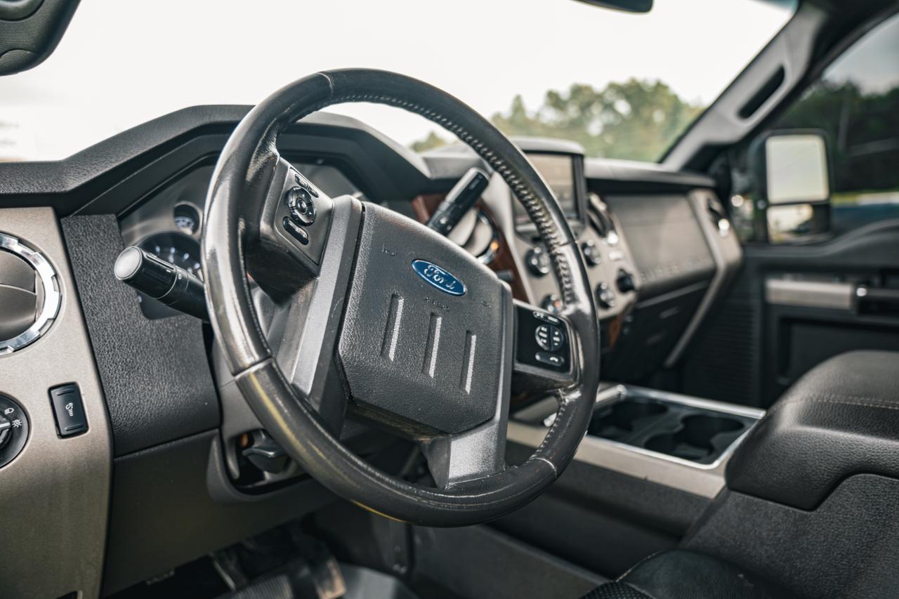 Ford Super Duty F-250 SRW 4WD Crew Cab 156" Lariat 2013