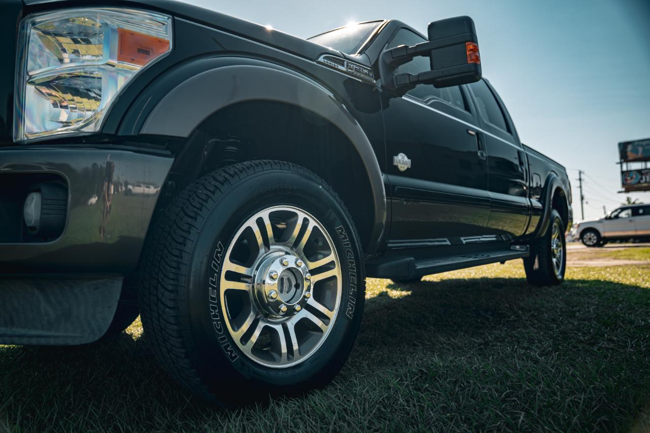 Ford Super Duty F-250 SRW 4WD Crew Cab 156" King Ranch 2016