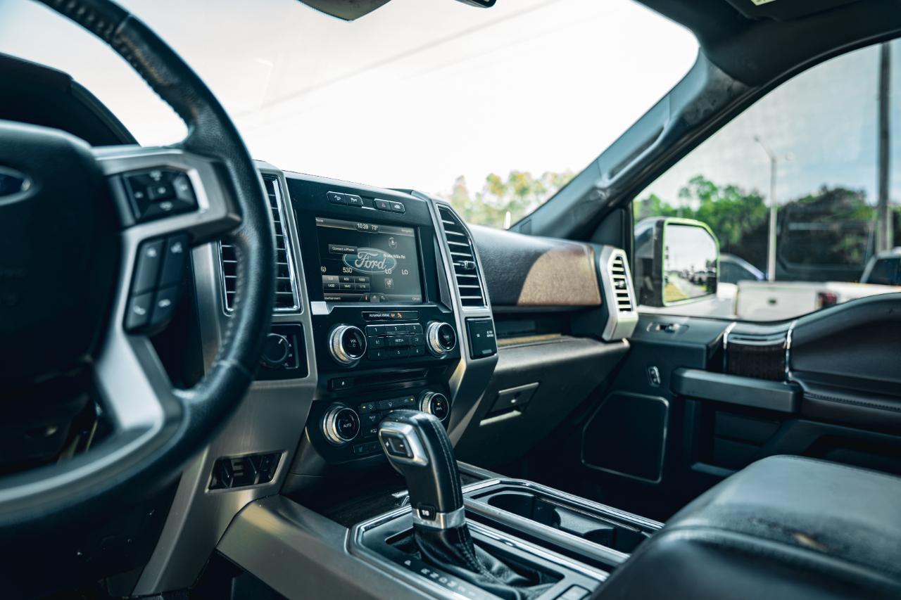 Ford F-150 4WD SuperCrew 145" Platinum 2015