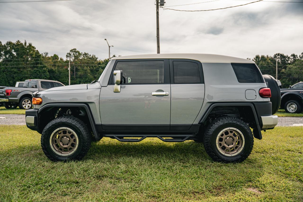 Toyota FJ Cruiser 4WD 4dr Auto (Natl) 2014