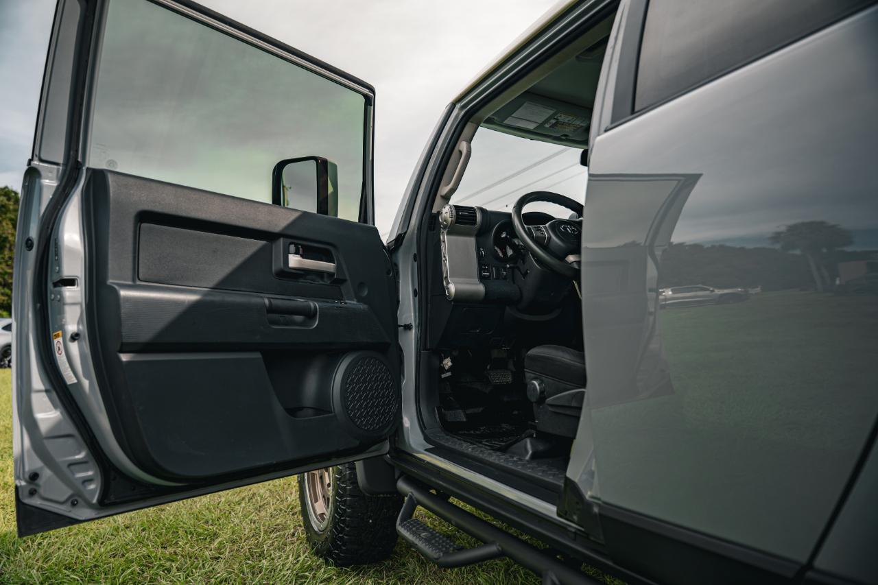Toyota FJ Cruiser 4WD 4dr Auto (Natl) 2014