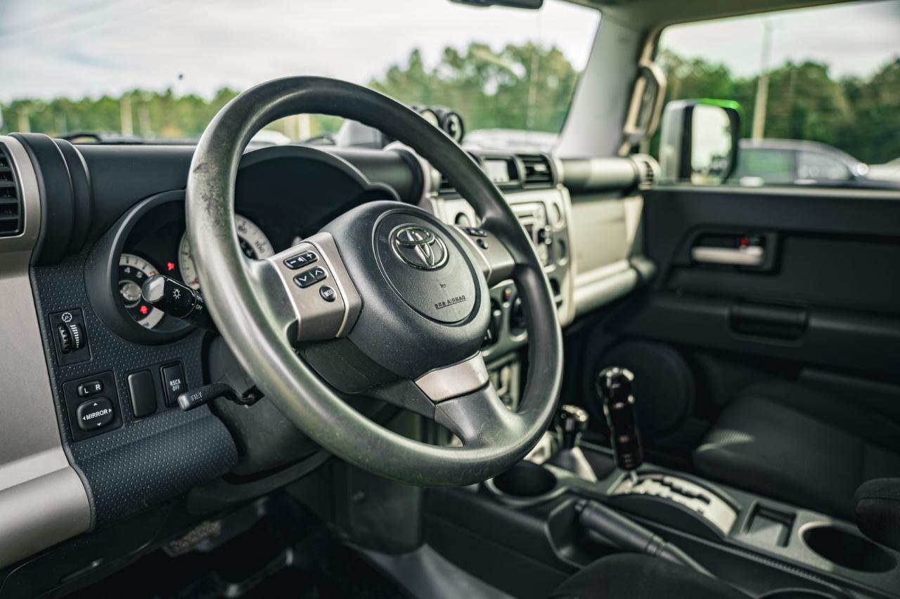 Toyota FJ Cruiser 4WD 4dr Auto (Natl) 2014