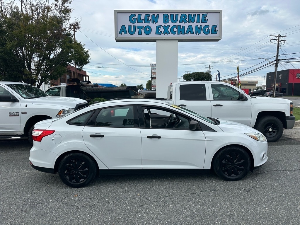 Ford Focus 4dr Sdn S 2014 Ford Focus 4dr Sdn S 2014