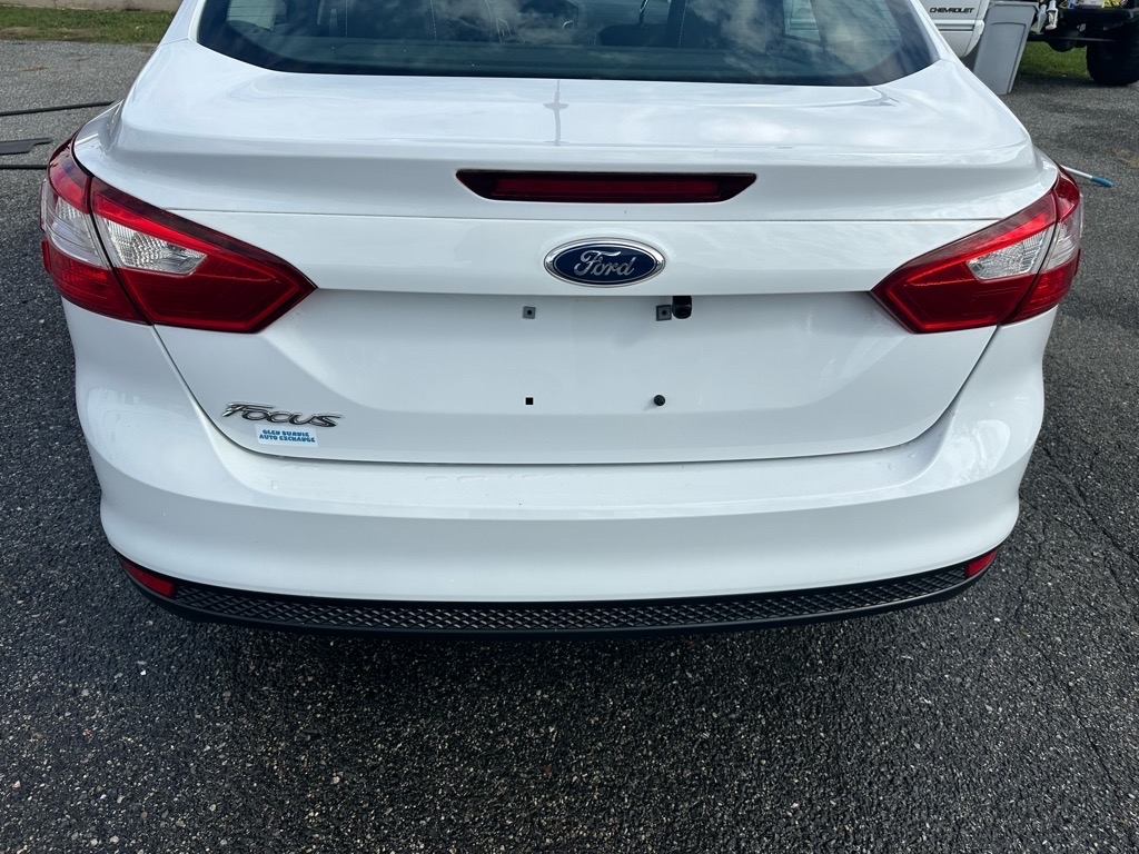 Ford Focus 4dr Sdn S 2014 Ford Focus 4dr Sdn S 2014