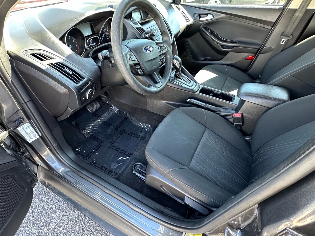 Ford Focus SE Sedan 2018 Ford Focus SE Sedan 2018